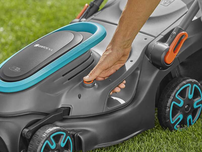 Gardena PowerMax 37/36V P4A Battery-Powered Electric Lawn Mower - 36V/ 4ah - 37 cm