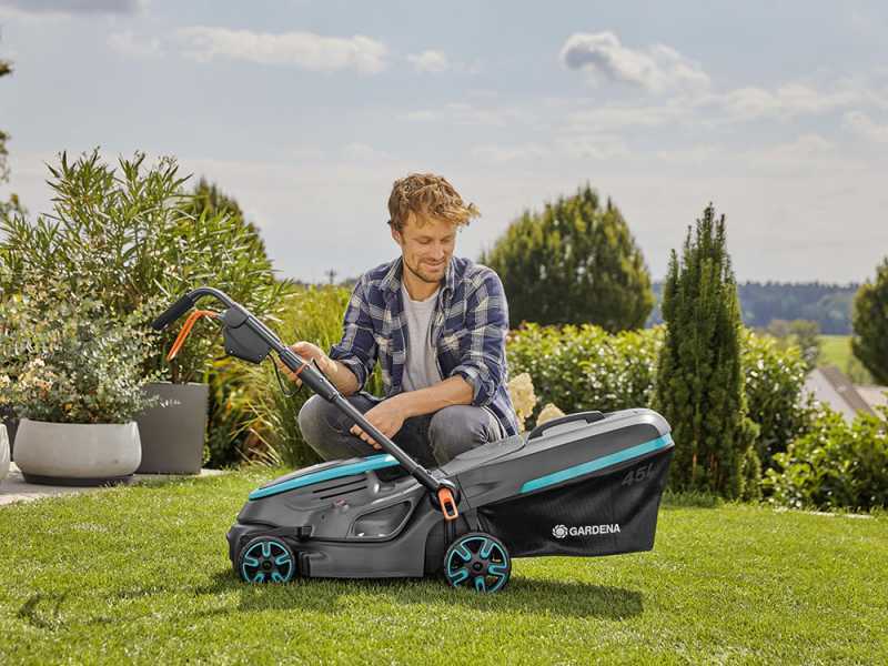 deal Gardena P4A Lawn on Mower PowerMax 37/36V best AgriEuro Battery-Powered ,