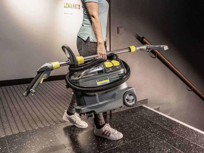 Karcher Pro Puzzi 8/1 ADV - Extraction spray - Carpet cleaner - Power 1200W
