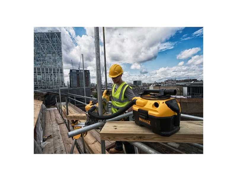 DeWalt DCV584L-QW - Portable hybrid Wet and Dry vacuum cleaner