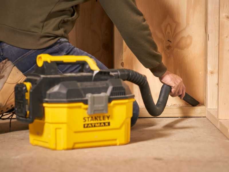 Stanley hotsell 18v vacuum