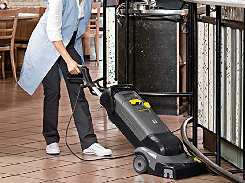 Karcher Pro BR 30/4 C Retail - 3-in-1 floor washer: wash, dry and vacuum