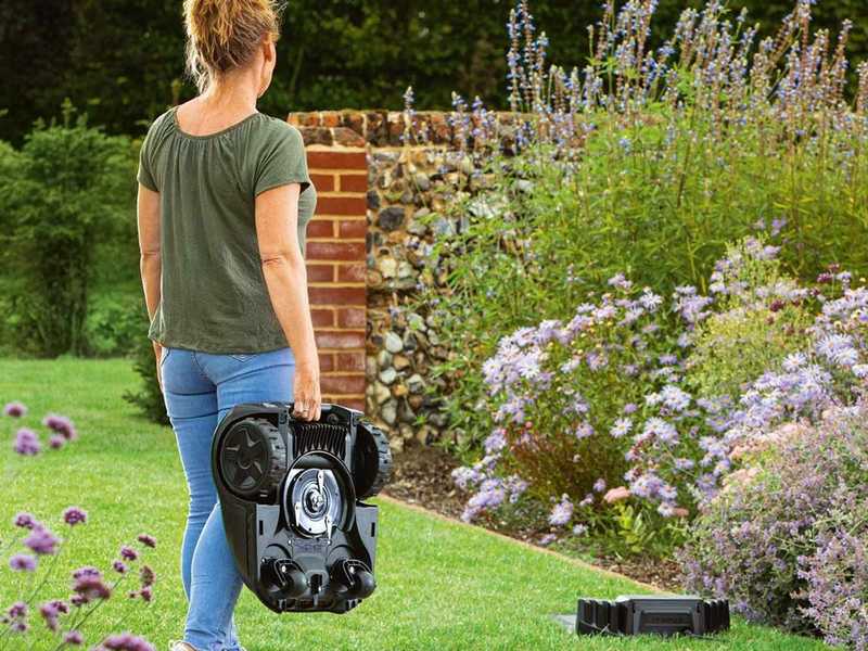 Bosch Indego XS 300 Robot Lawn Mower - Robot lawn mower with 18 V Lithium battery