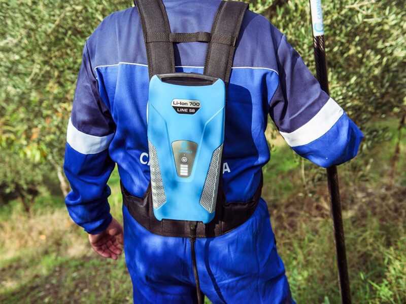 Campagnola Icarus V1 58 - 185-270 cm Carbon Pole - Electric Olive Harvester - Included Backpack Battery