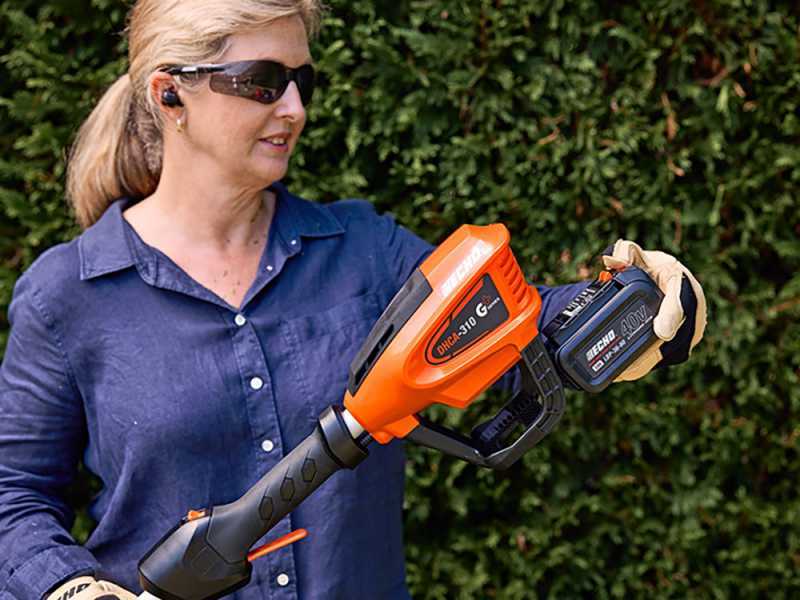 Echo battery powered hedge trimmer discount