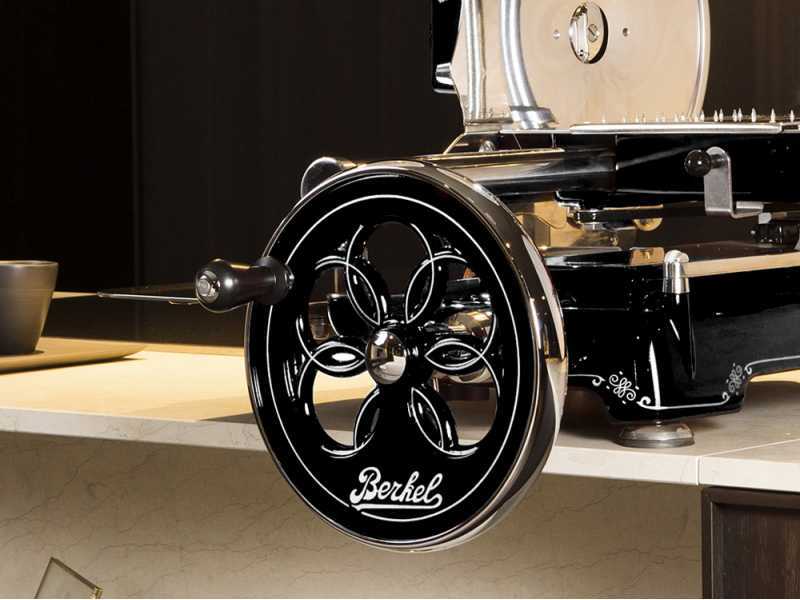 Berkel Tribute Black - Flywheel Slicer - 300 mm Hard-chrome Steel Blade