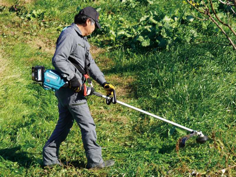 Makita electric brush cutter top