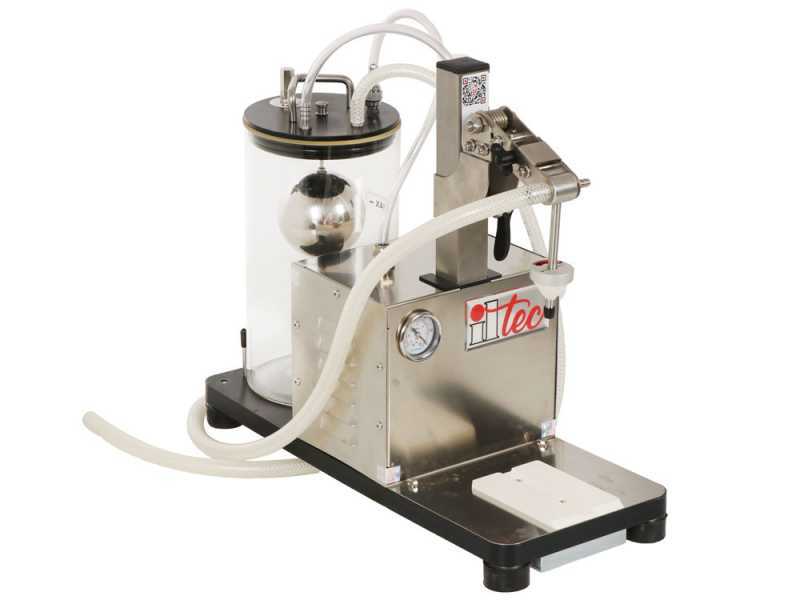 Il-Tec Ultrafiller 1 Mignon - Electric Vacuum Bottling Machine with Removable Spout