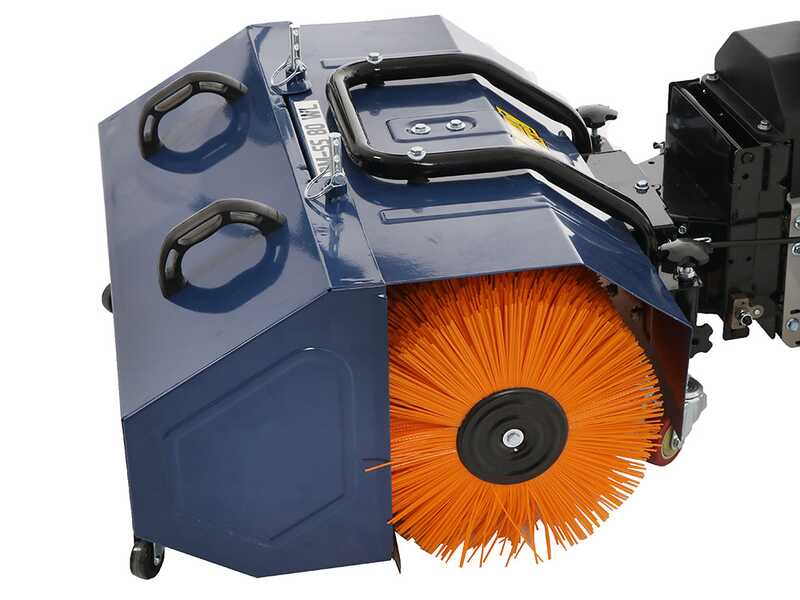 BullMach BM-SS 80 WEL - Multifunctional power sweeper with electric start