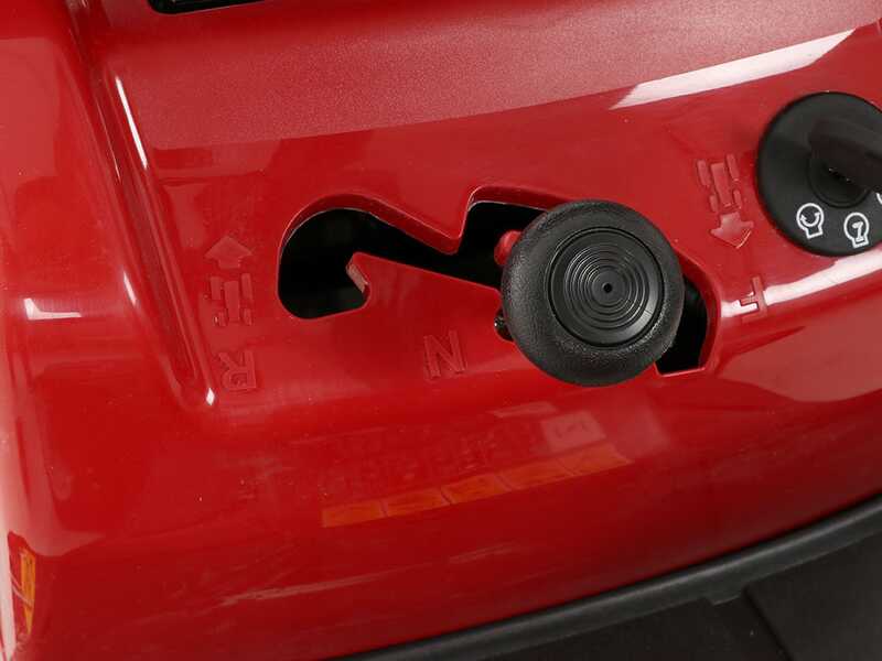 Troy-Bilt TB 60T-S SELECT - Riding-on Mower - with Side Discharge - 196cc Engine