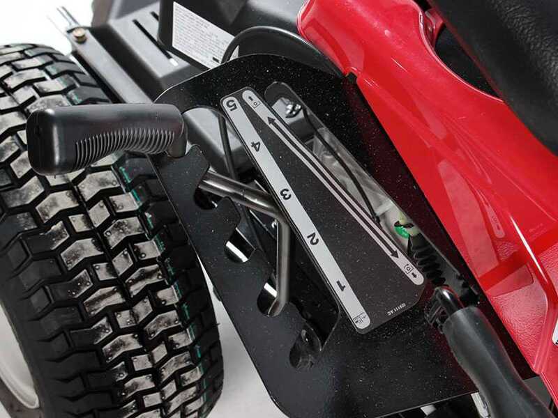 Troy-Bilt TB 60T-R SELECT - Riding-on Mower - with Grass Collection Basket - 196cc Engine