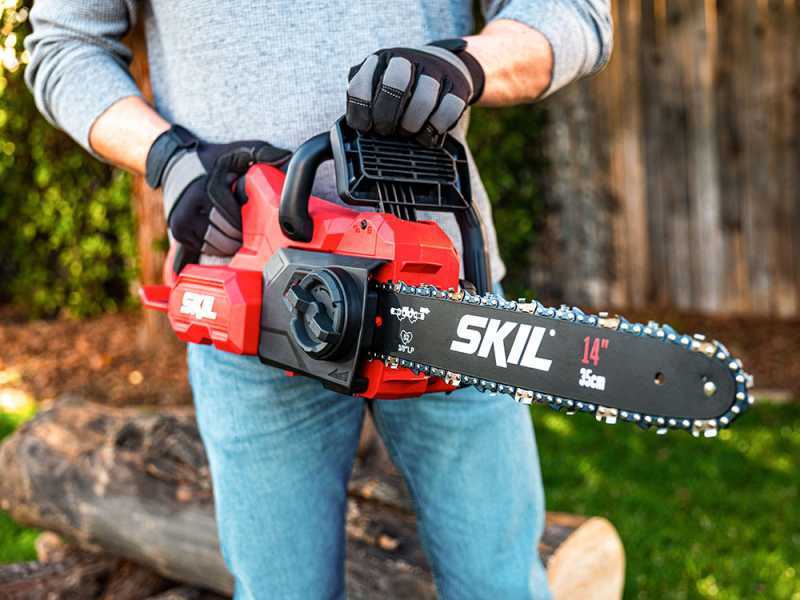 Skil 0581 CA Battery powered Electric Chainsaw 35 cm Blade 40V 2Ah