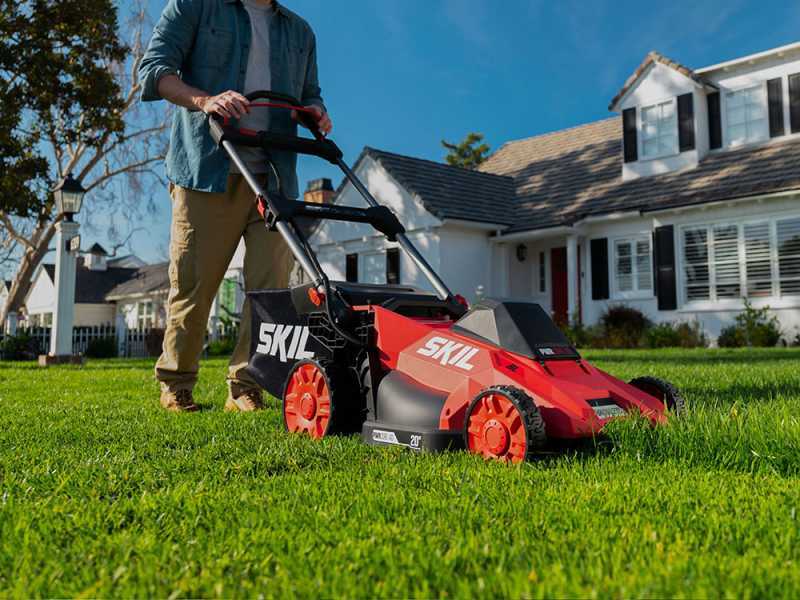 Skil 0180 AA Battery powered Lawn Mower 40V 5ah 49 cm cut