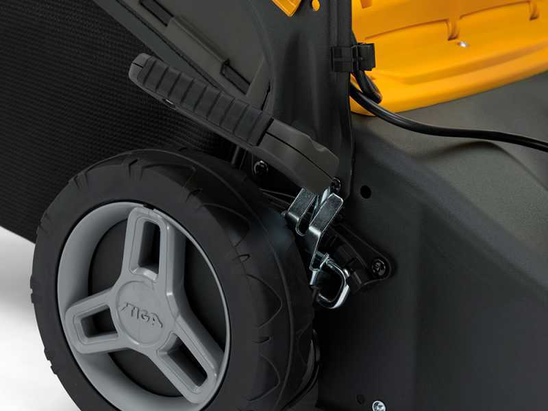 Stiga Collector 543 AE Kit - Battery-powered lawnmower - 48V/4Ah - Cutting 41 cm