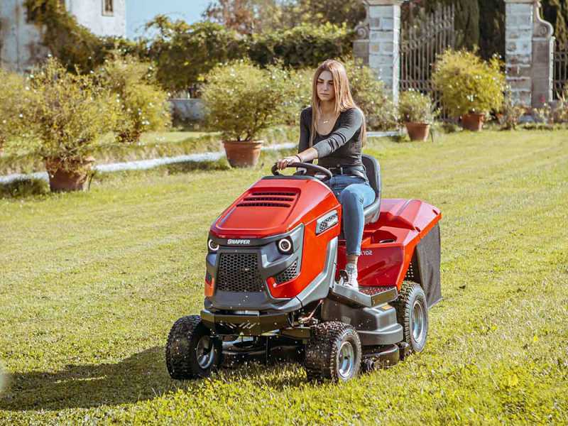 Snapper RPX102 Petrol Lawn Tractor best deal on AgriEuro