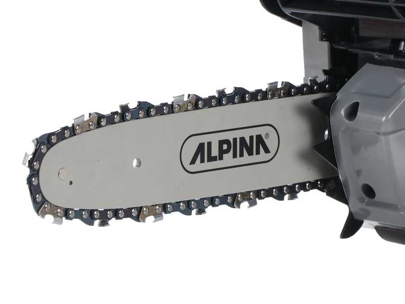 Alpina APR 26 - Pruning Chainsaw -  25.4 cc Combustion Engine - 25 cm bar