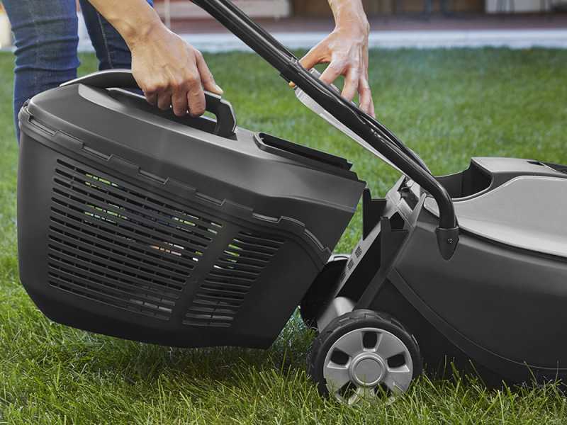 Alpina AL 3020 Li Kit - Battery-powered Lawn Mower - 20V/4Ah -  30 cm cut