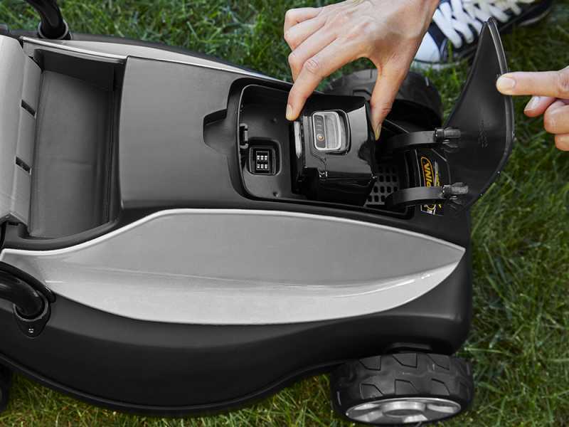 Alpina AL 3020 Li Kit - Battery-powered Lawn Mower - 20V/4Ah -  30 cm cut
