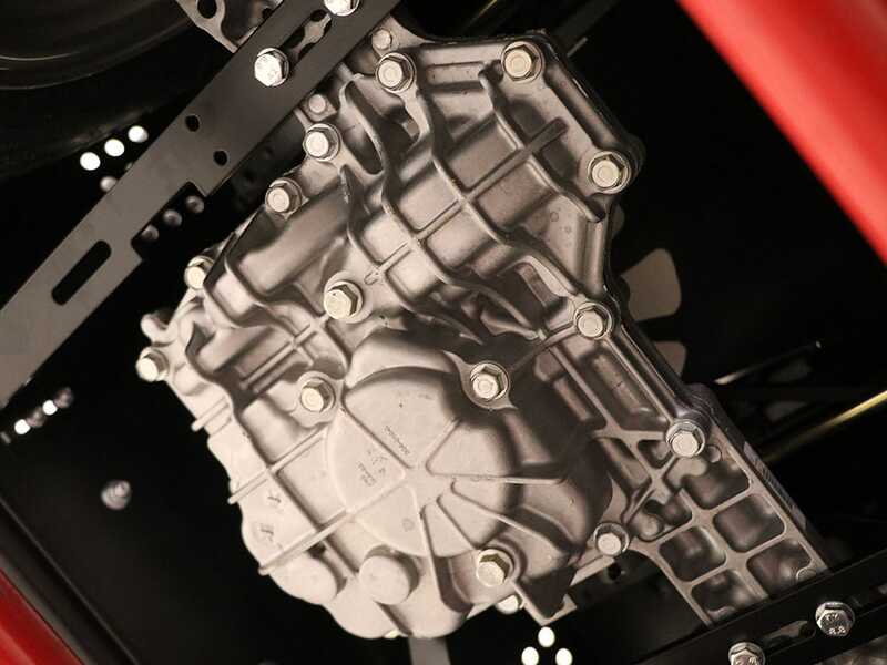 Snapper RTX122 - Lawn Tractor - Briggs&amp;Stratton 724cc - Grass Collector - Mulching