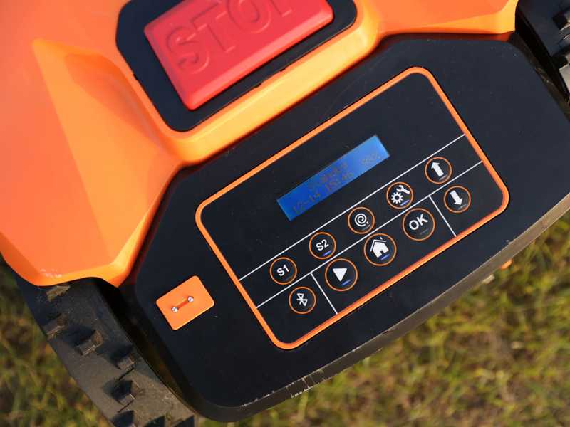 Yard Force XPower 800 - Lawn mower robot- App Management  - Integrated bluetooth