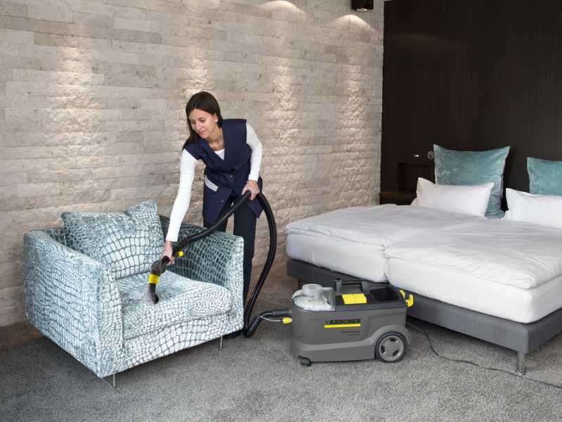 Karcher Pro Puzzi 10/2 Adv - Extraction spray - Carpet Cleaner - Power 1250W