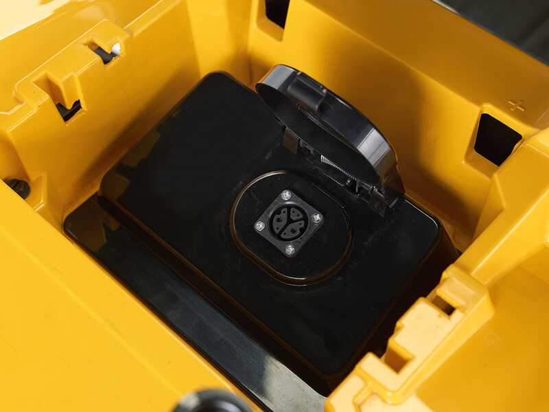 Stiga Tornado 598e - Battery electric motor 48V/40Ah - Side discharge