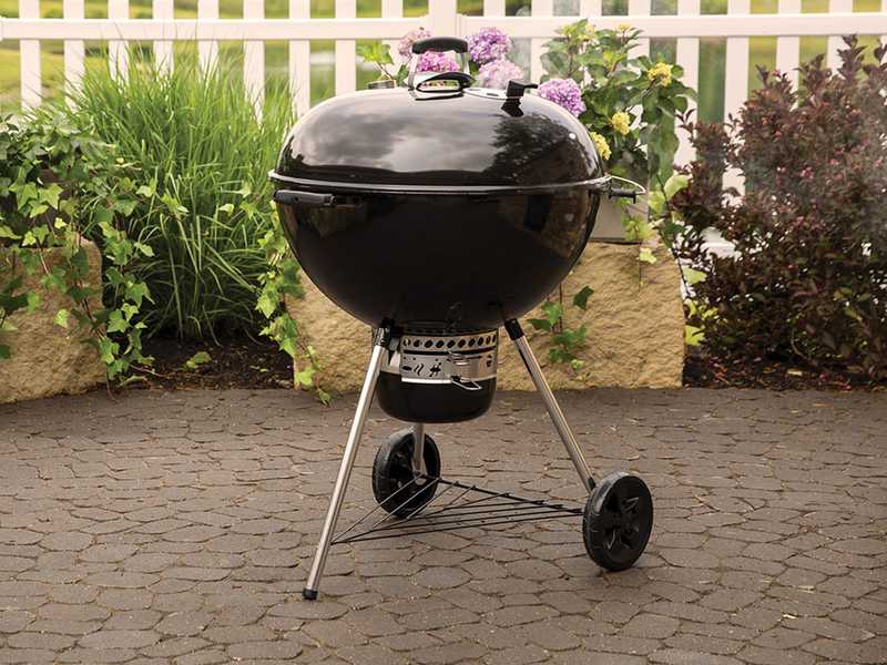 Weber Master Touch E-6755 WBR - Charcoal Barbecue