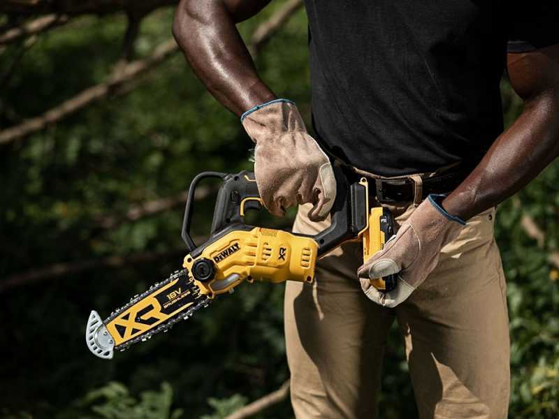 DeWalt DCMPS520P1 QW Electric Pruning Chainsaw best deal on AgriEuro