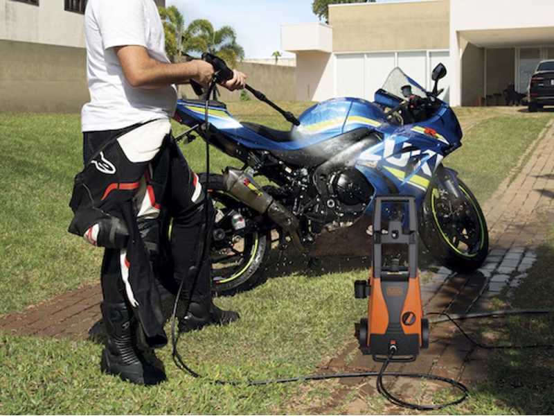 Black &amp; Decker PW1450TDL-QS - Cold water pressure washer - 105 bar - 426 l/h