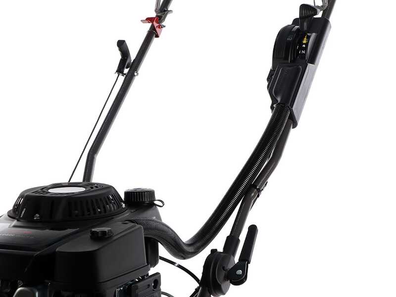 Weibang WBLT567HC - Petrol wheeled brushcutter - 4-stroke - Pushing