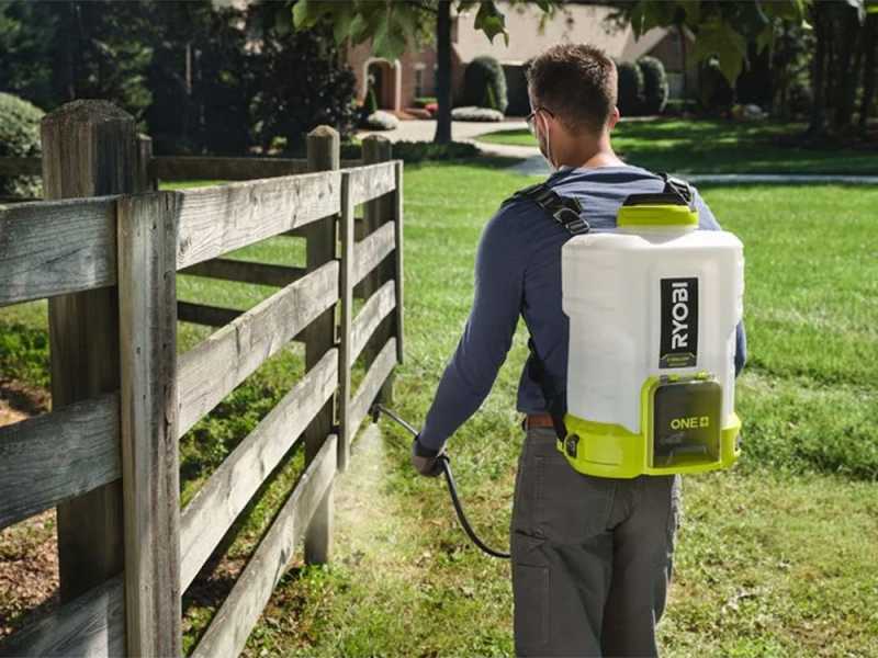 Ryobi RY18BPSB-0 - Battery-powered Backpack Sprayer Pump - 15 L Tank - 18V - 4Ah