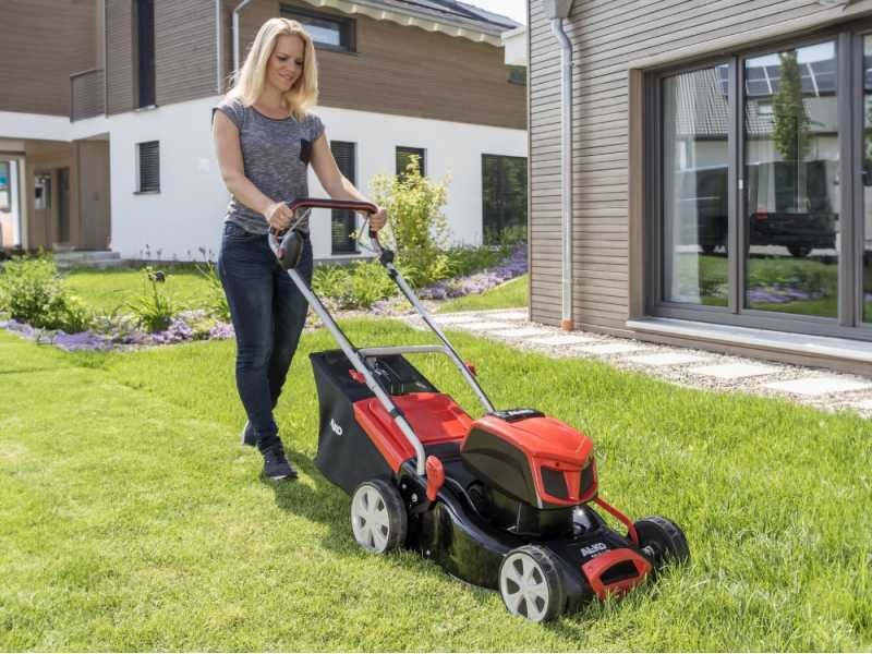 AL-KO Energy Flex 46.9 Li SP - Self-propelled Battery-powered Lawn Mower - 46 cm Cut - 36V/4,0Ah