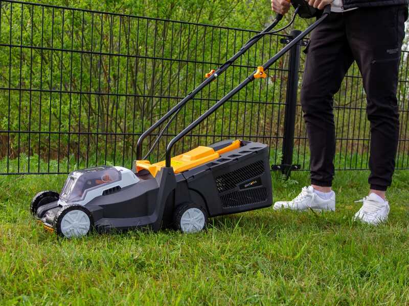 Batavia 7064713 - Battery-powered Lawn Mower - 18 V 4 Ah - 32 cm Cut