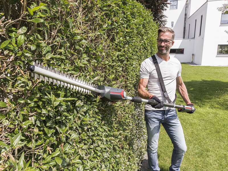 AL-KO Comfort HTA 1845 - Battery-powered telescopic hedge trimmer - 18V/2,5Ah