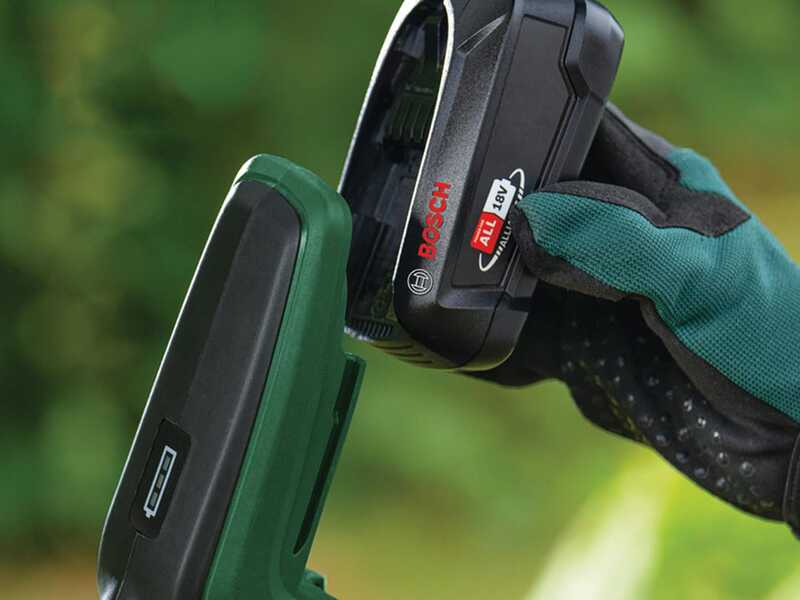 Bosch AdvancedPrune 18V-45 - Electric Pruning Shear on Pole - 18V - 2Ah