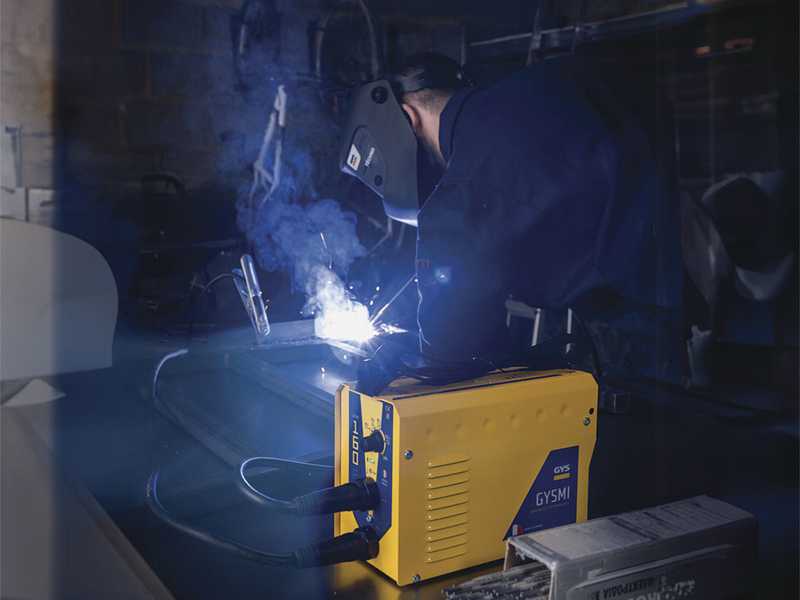 GYS GYSMI 160P - Inverter (MMA) welding machine - direct current (DC) - Case