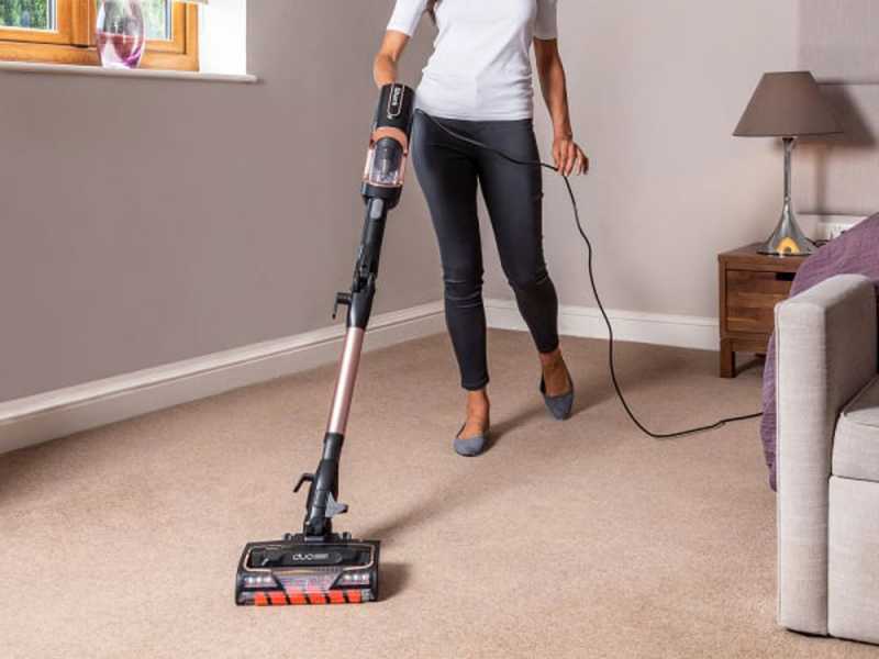 Shark HZ500EUT - Vaacuum Cleaner - Electric Broom - 2 in 1 - with Pet Kit