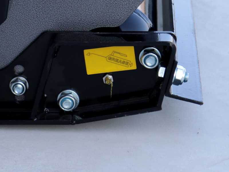 Blackstone BL 120 Hydro - Tractor-mounted Flail Mower - Light Series - Hydraulic Shift