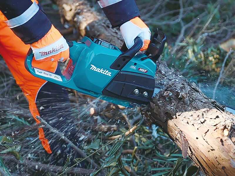 Makita XGT UC024GZ - 40V Battery-powered electric saw - 30cm cut - WITHOUT BATTERY AND CHARGER