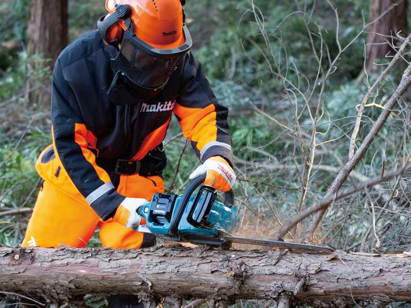 Makita XGT UC026GZ - 40V Battery-powered electric saw - 40cm cut - WITHOUT BATTERY AND CHARGER