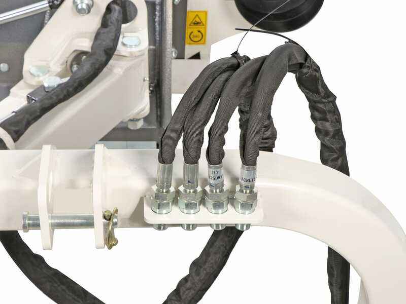 BlackStone BVL 165 L - Tractor-mounted side verge flail mower with Arm - Medium Series