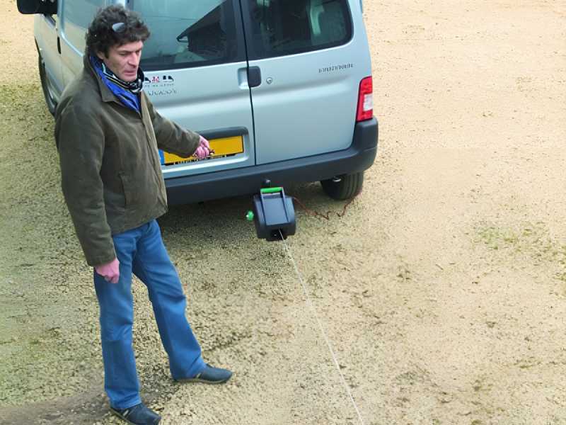 Ribimex PE12V/T1 - 12V battery-operated electric winch - With radio remote control