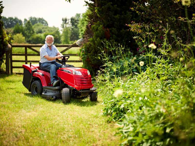 Mountfield MTF 98H - Lawn tractor with hydrostatic transmission and 240 L collection box