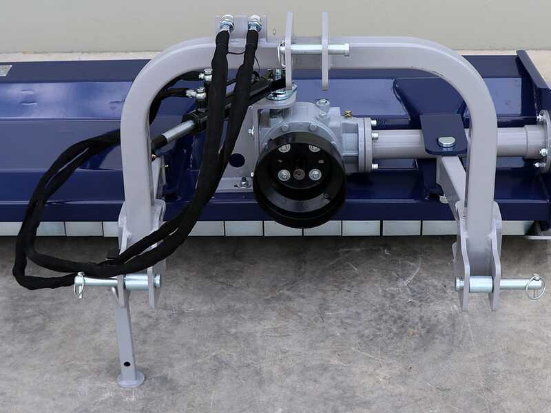 BullMach MAIA 155 SH - Tractor mulcher - Inter-row disc - Medium series - Hydraulic offset