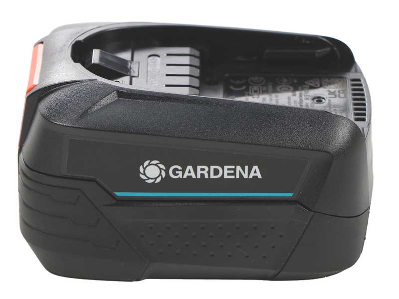 Gardena PowerSaw 250/18V - 18V 4Ah cordless electric saw - 25 cm blade