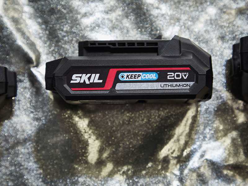 Skil 0514 CA - Battery-powered telescopic pruner - 20V/2.5Ah