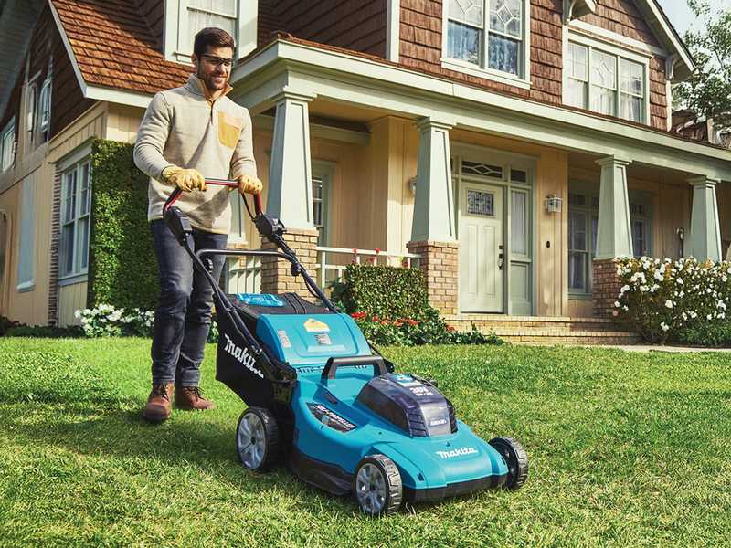 Makita DLM539Z - Cordless Lawn Mower - 36V - Cutting Width 53 cm - WITHOUT BATTERY AND CHARGER