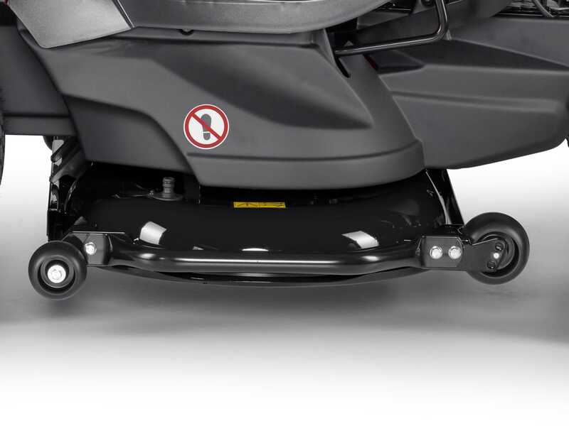 Castelgarden XHT 240 4WD - Lawn tractor with collection basket - hydrostatic transmission