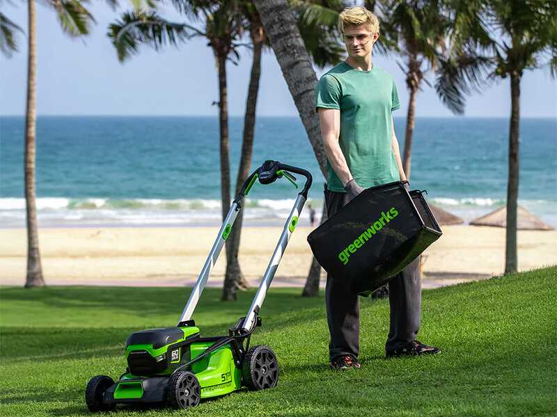 Greenworks GD60LM51SPK4 - Battery-powered self-propelled lawn mower - 60V/4Ah - Cutting width 51 cm
