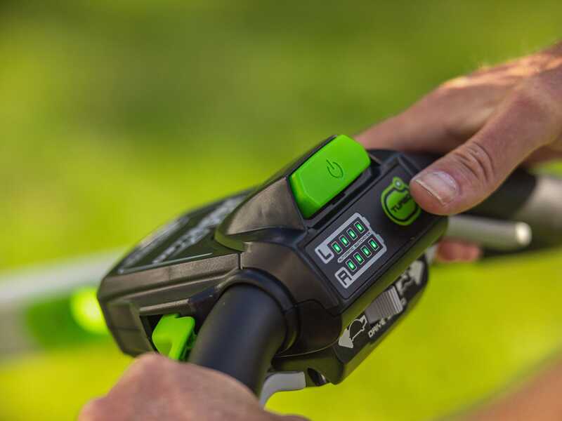 Greenworks GD60LM46SPK4 - Self-propelled Battery Lawn Mower - 60V/4Ah - 46 cm Cutting Width
